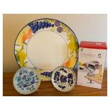 LLO - Italian Kitchenware Set with 14" Fruit Platter, 2 Decorative Plates, and Cavatelli Pasta Maker