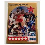 Hakeem Olajuwon Auto 1990 NBA Hoops #23 Basketball Card