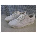 (CS) Pair of Reebok Classic Shoes S...
