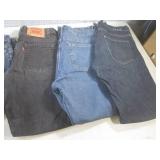 (CS) 5 Pair of Assorted Jeans - Rus...