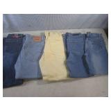 (CS) 5 Pairs of Assorted Jeans - Bo...