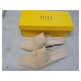 Musshoe Sandals size W-7...