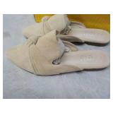 Musshoe Sandals size W-7...