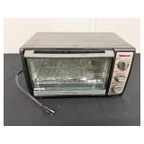 Black and Decker Toaster Oven with Bake, Broil, and Toast Functions