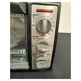 Black and Decker Toaster Oven with Bake, Broil, and Toast Functions