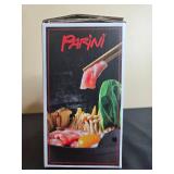 Parini 2-Liter Cast Iron Noodle Hot Pot with Wooden Lid and Trivet in Orig Box