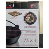 Parini 2-Liter Cast Iron Noodle Hot Pot with Wooden Lid and Trivet in Orig Box