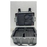 Soho Hard Case with Handle and Removable Storage Pouches