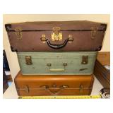 Set of 3 Vintage Suitcases Assorted Colors and Sizes
