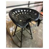 Metal Tractor Seat Bar Stool with Industrial Base