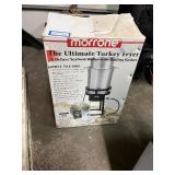 Morrone Ultimate Turkey Fryer and Deluxe Seafood Boiler with Bailing Basket