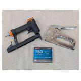 WEN Pneumatic Stapler and Arrow Manual Stapler with Staples