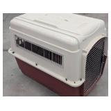 Plastic Pet Carrier with Metal Grate Door