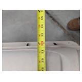 Plastic Pet Carrier with Metal Grate Door