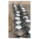 Set of 20 Duck Hunting Decoys with Mesh Carry Bag