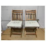 Tangkula Patio Folding Chairs Set of 2, Acacia Wood Slatted Dining Chairs w/Soft Seat Cushion, Natural Lightweight Portable High-Back Seating Furniture for Backyard, Porch, Poolside (Vertical)