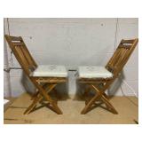 Tangkula Patio Folding Chairs Set of 2, Acacia Wood Slatted Dining Chairs w/Soft Seat Cushion, Natural Lightweight Portable High-Back Seating Furniture for Backyard, Porch, Poolside (Vertical)