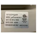 COSTWAY Oil Filled Radiator Heater, 700W Portable Space Heater with Adjustable Thermostat, Overheat Protection, Electric Heater for Bedroom, Indoor use