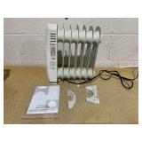 COSTWAY Oil Filled Radiator Heater, 700W Portable Space Heater with Adjustable Thermostat, Overheat Protection, Electric Heater for Bedroom, Indoor use