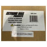 EXTREME MAX PONTOON AND DOCK LADDER
