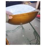 Set of Two Vintage Wooden Bowls with Scalloped Edge