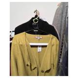 *HUGE LOT! Includes Contents of Lot 226U* Assorted Women