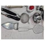 Mixed Vintage Kitchen Tools including Bromwell
