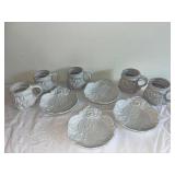 Set of 4 Santa Plates and 5 Mugs - Holiday Ceramic Collection