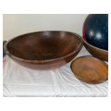 Set of 4 Vintage Wooden Bowls - Rustic Decor