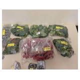 CHRISTMAS REEF MAKING KIT - OPEN BOX