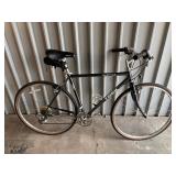 Trek 750 Hybrid Bicycle - Size Medium