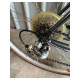 Trek 750 Hybrid Bicycle - Size Medium