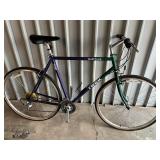 Trek 730 Hybrid Bicycle - Size Large