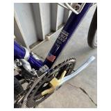 Trek 720 Hybrid Bicycle - Size Large