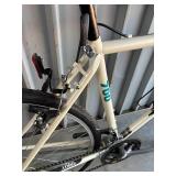Trek 700 hybrid Bicycle - Size Medium