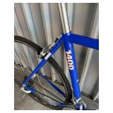 Trek 1400 Road Bike - Size Medium