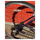 Giant Farrago Hybrid Bicycle - Size Medium