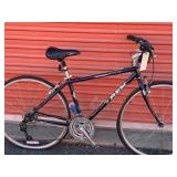 Trek 700 Hybrid Bicycle - Size Medium