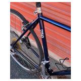 Trek 750 Hybrid Bicycle - Size Medium / Large