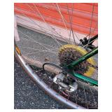 Trek 730 Hybrid Bicycle - Size Medium