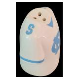 DR - UNC Tar Heels Salt and Pepper Shakers with Blue Elephant Figurine