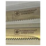 LR - Set of 4 International Supreme Cutlery Serrated Steak Knives