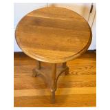 LR - Wooden Pedestal Accent Side Table