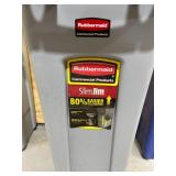 Rubbermaid - Lot of 3 - Slim Jim Trashcans