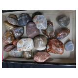 AGATES AND POLISHED PRETTIES