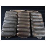 VINTAGE CAST-IRON CORNBREAD PLUS