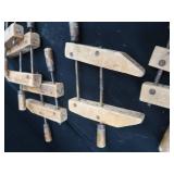5 SMALLER VINTAGE WOOD HAND SCREW CLAMPS.