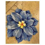 Flower Shaped Blue Polypropylene Throw Rug
