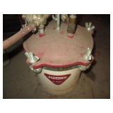 Pressure paint tank with lid as sho...