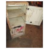 Vintage wood 2-door pantry approx 1...